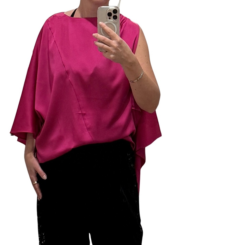 Marciano GUESS Fuchsia Satin Asymmetric Sleeve Top – Size S